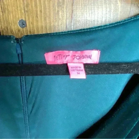 Betsey Johnson Emerald Green Velvet Wrap Dress Size 14 - Picture 7 of 7